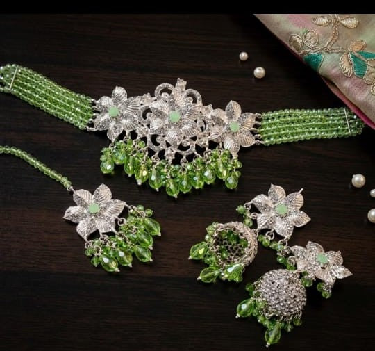 Green Floral Beaded Choker Set