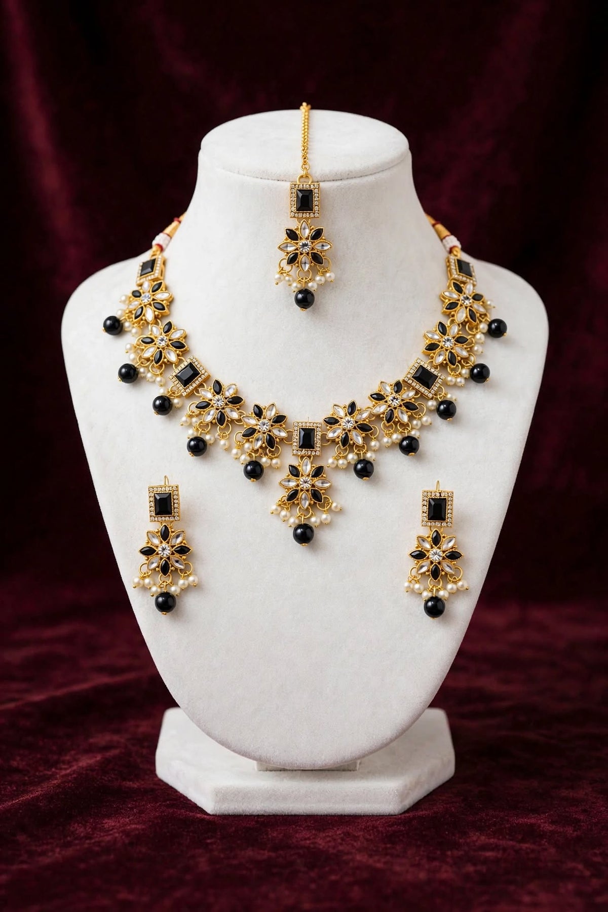 Midnight Bloom Black Kundan Necklace Set